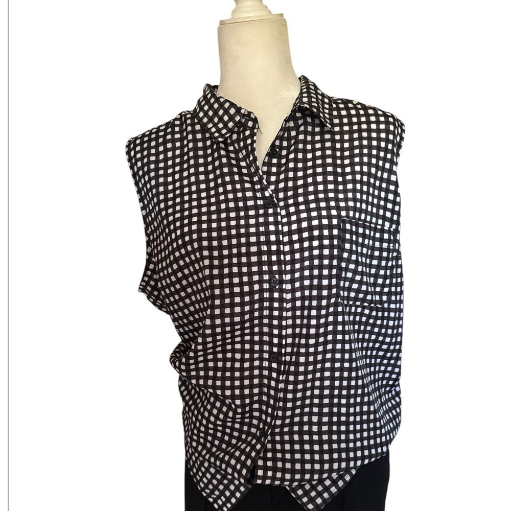 Womens Black & White Gingham Button-Front Cap-Sleeve Top